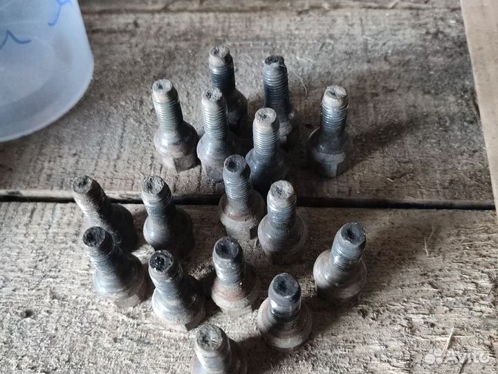 Колесные болты Нексия