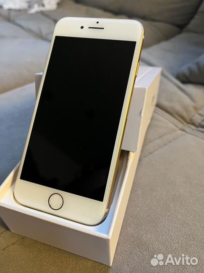 iPhone 8, 64 ГБ
