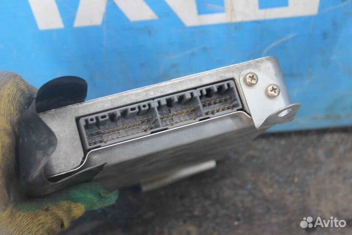 Блок управления двс Toyota Estima Emina (Тойота Эс