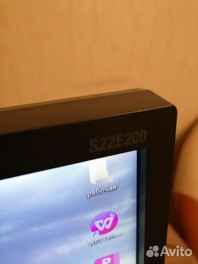 Монитор Samsung 22E200