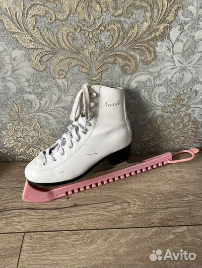 Коньки фигурные (36)