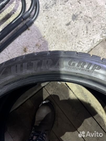 Goodyear UltraGrip 8 Performance 285/35 R22 106