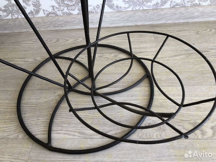 Подставка для цветов