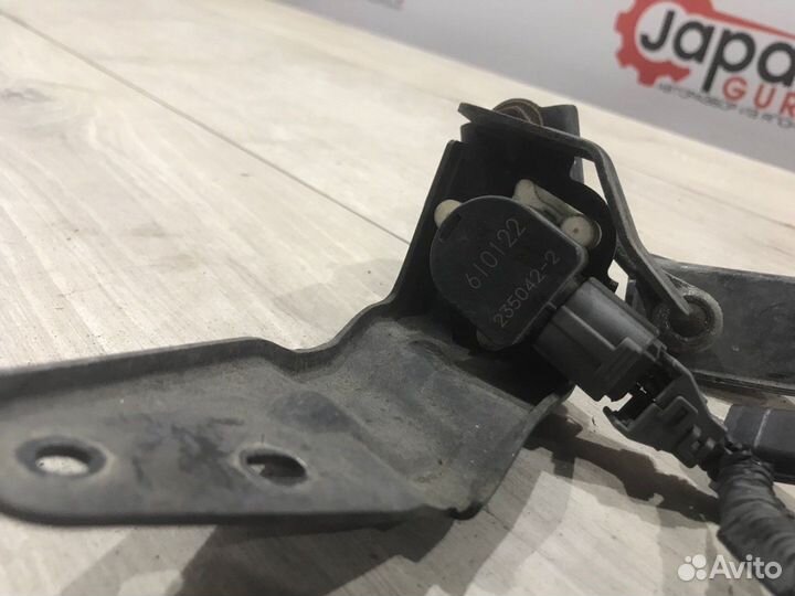 Датчик положения кузова передний Honda Cr-V 3 RE4