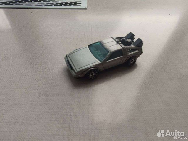 Де-лориан Hotwheels