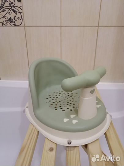 Стульчик для купания в ванной