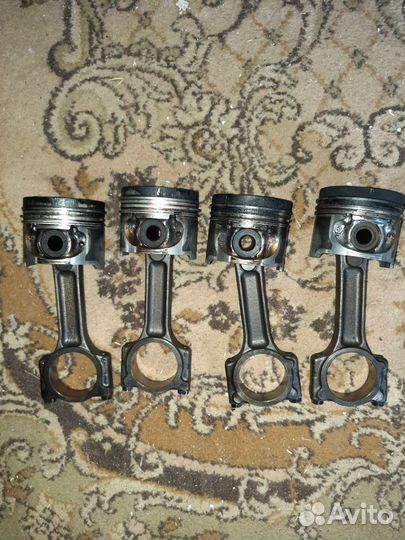 Поршень шатун renault K9K