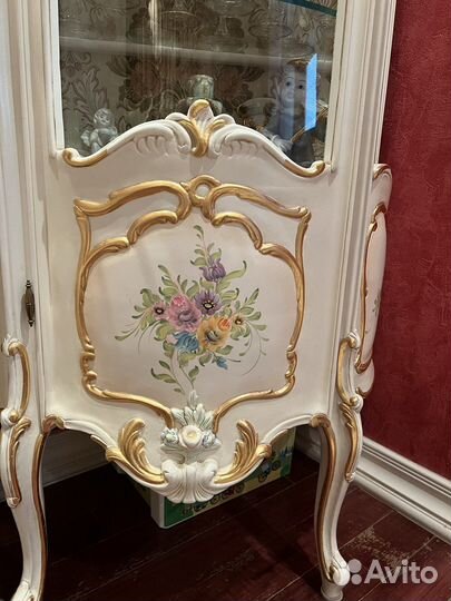 Буфеты и серванты