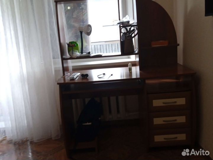 Компьютерный стол, парта школьная