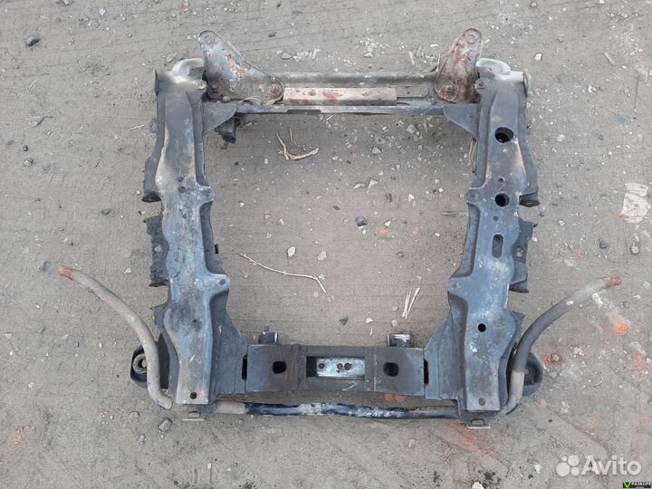 Подрамник Renault Megane Classic