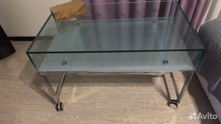 Столик журнальный