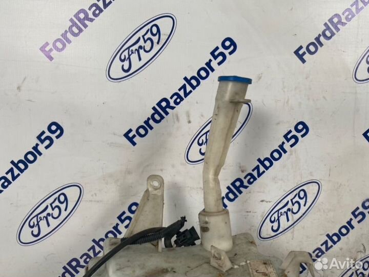 Бачок омывателя Toyota Avensis T270 2009-2011