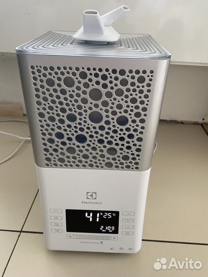 Увлажнитель ElectroluxEcobioComplex EHU-3810D/315D