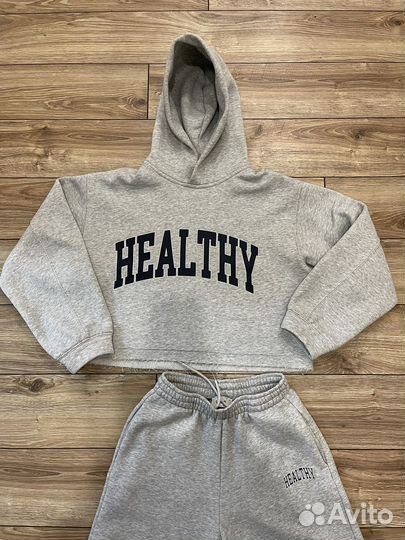 Продам спортивный костюм lime