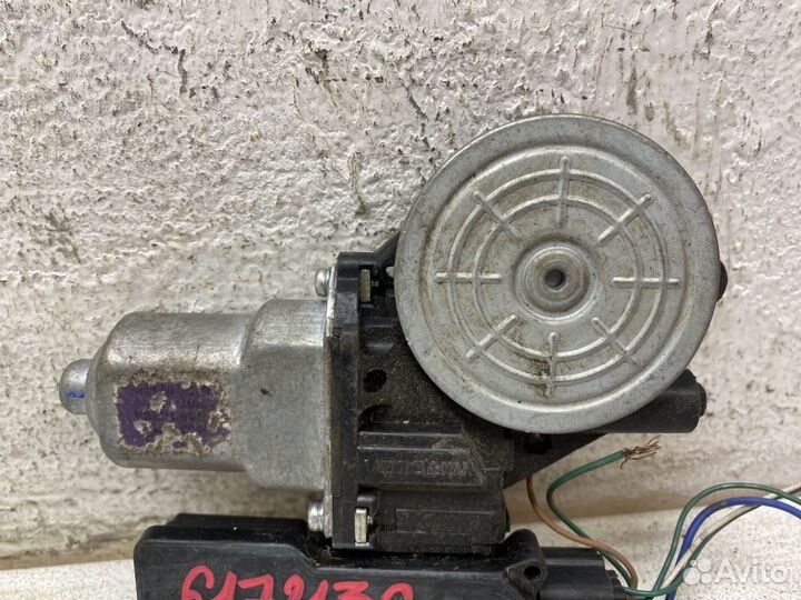 Моторчик переднего правого стеклоподъемника