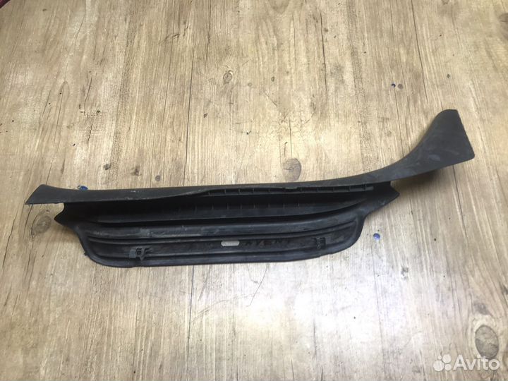 Накладка порога задняя правая Toyota Avensis T25