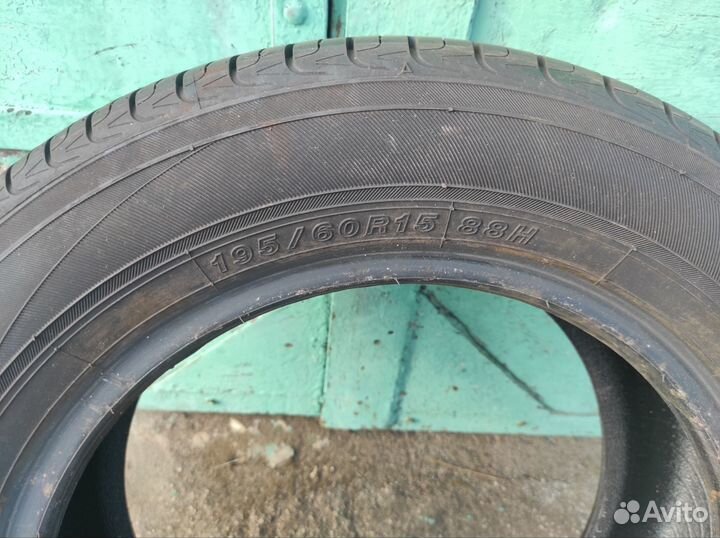 Yokohama BluEarth AE01 195/65 R15