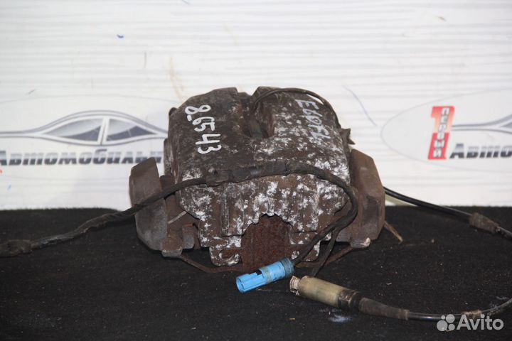 Суппорт перед лево c BMW 5-Series E60 M47D20TU