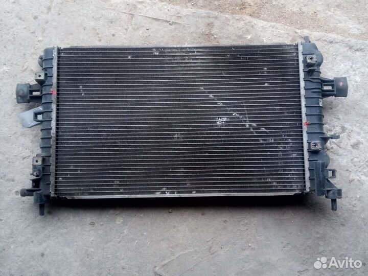 Радиатор основной Opel Astra H/Family рест. 2009