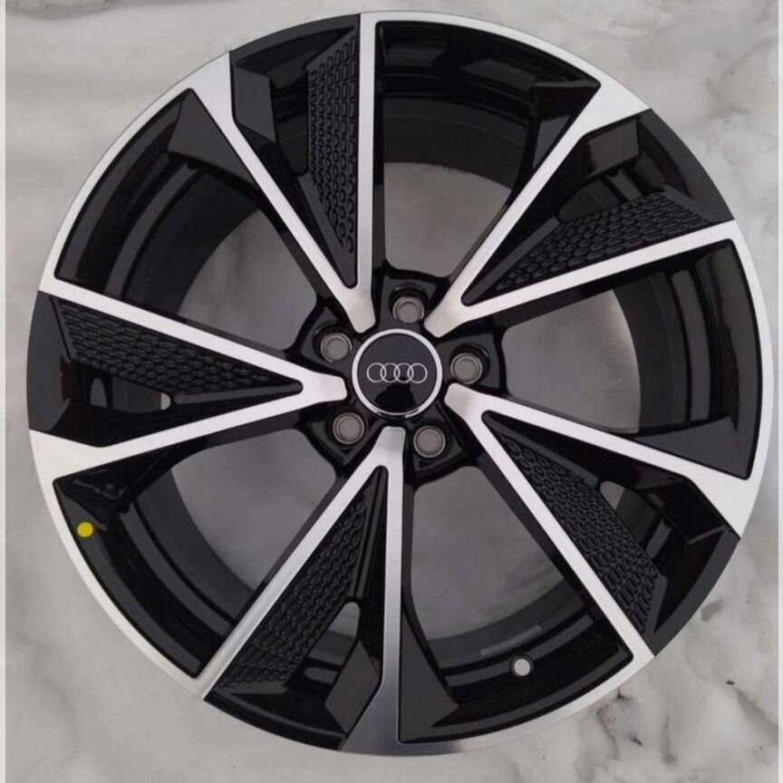 Литые диски Audi 7.5×R17 5×112