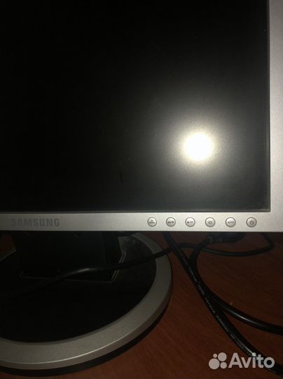Монитор Samsung syncmaster 940n 75Гц