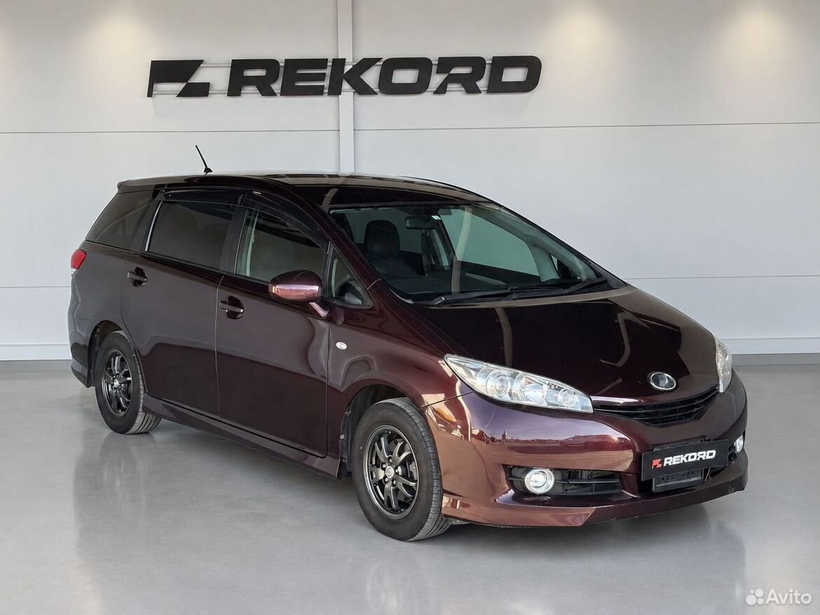Toyota Wish 1.8 CVT, 2012, 108 786 км