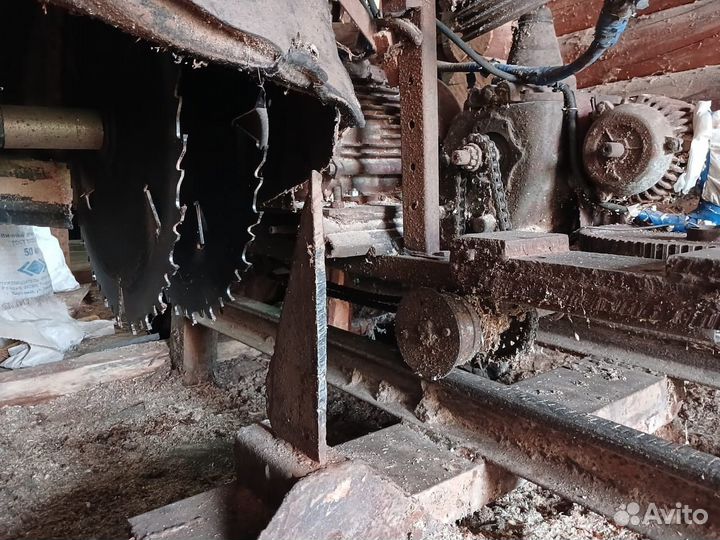 Станок шпалорезный автомат. для переработки бревен