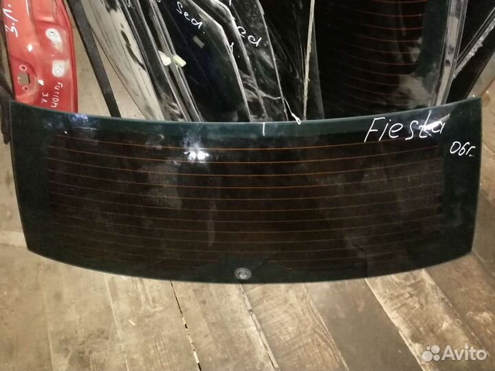 Стекло заднее Ford Fiesta, 2006г