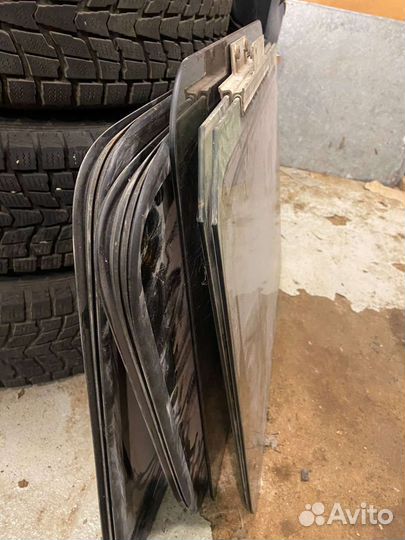 Стёкла Mercedes G-class W463