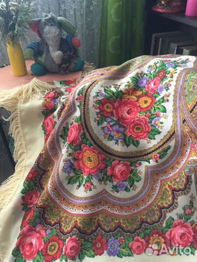 Платок-шаль павловопосадская Любава