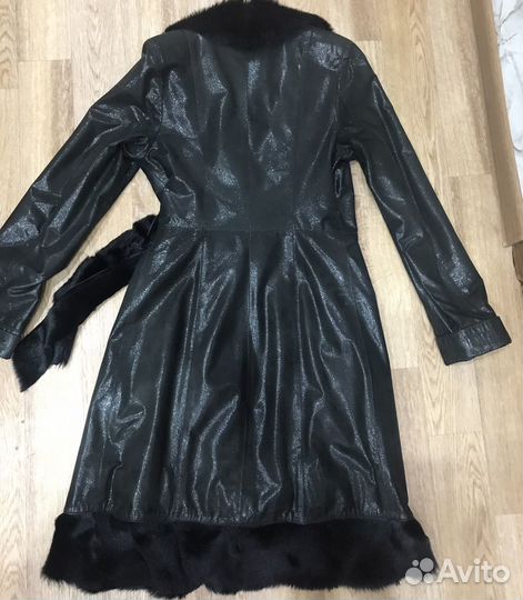 Кожаный плащ женский 46