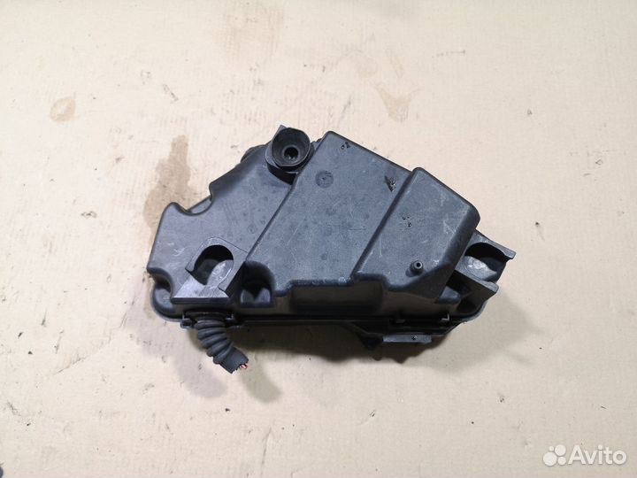 Блок предохранителей Volkswagen Touareg 7laag1