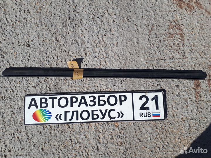 Бархотка стекла двери передний левый внутренний