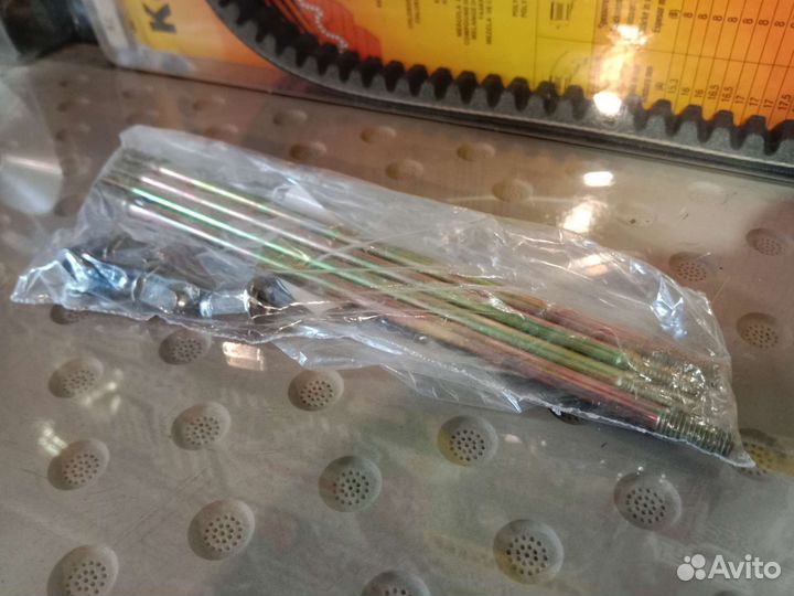 Шпильки головки на мопед