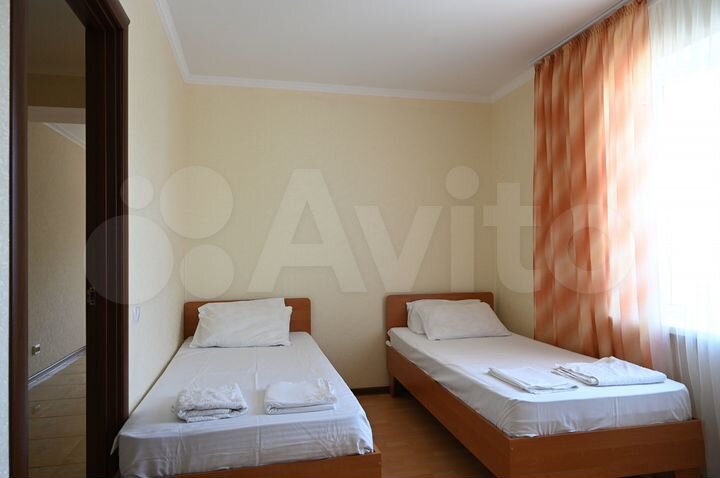 2-к. квартира, 70 м², 2/3 эт.