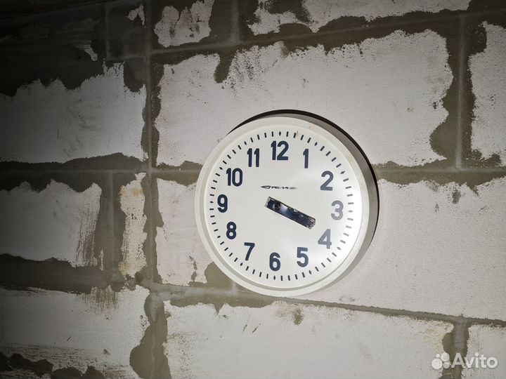 Часы настенные ссср. Привезу бесплатно