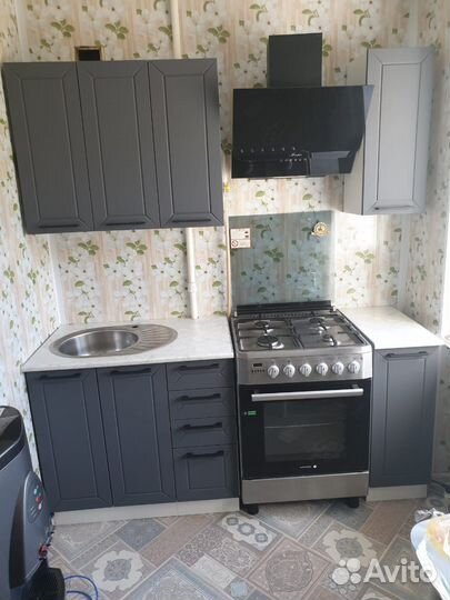 Кухонный гарнитур. Цена за весь