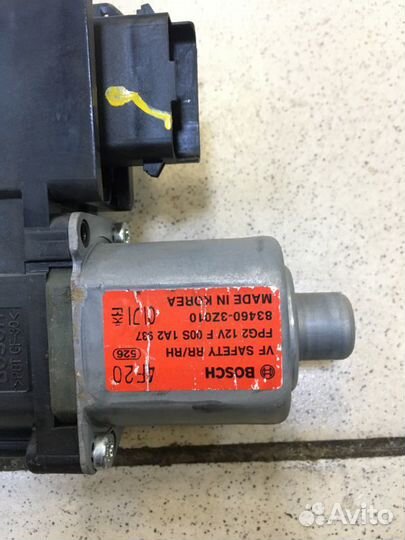 Мотор стеклоподъемника задний правый Hyundai I40