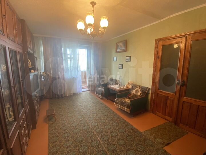 2-к. квартира, 48 м², 8/10 эт.