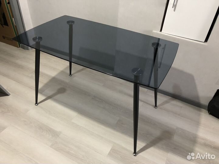 Кухонный стол