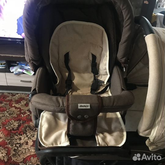 Продаю коляску Adamex Jogger (2 в 1)