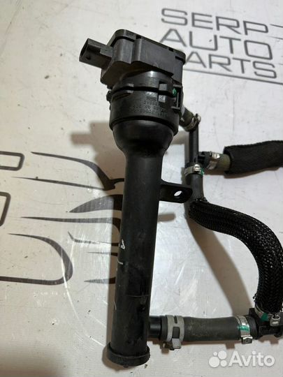 Бак перелива радиатора Ford Focus 3 CB8 1.6L