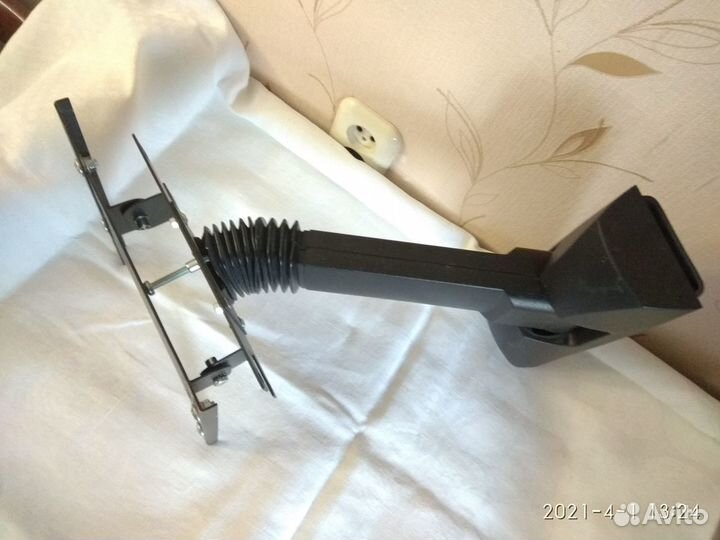 Кронштейн для телевизора