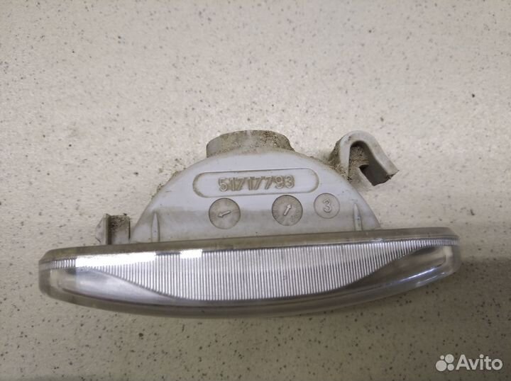 Повторитель на крыло Doblo 2005-2015