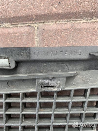 Решетка радиатора Cadillac CTS (15272104)