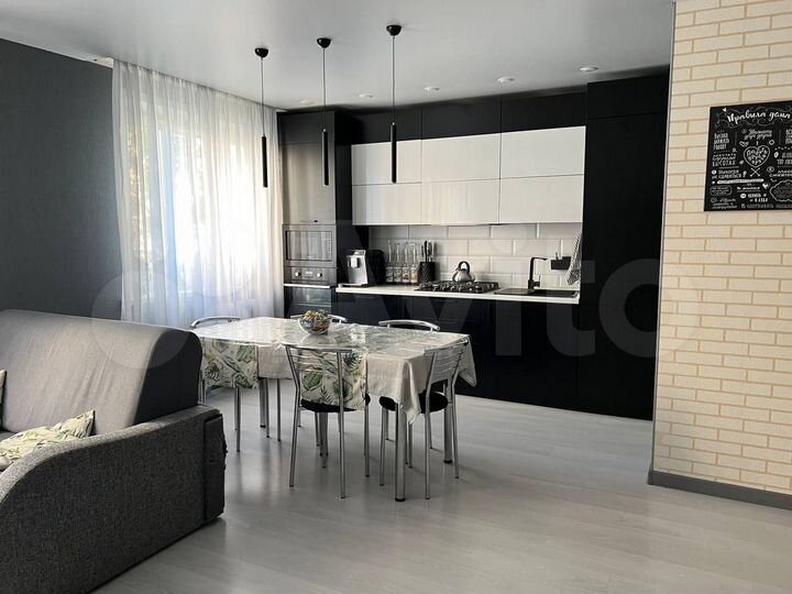 2-к. квартира, 54,9 м², 1/3 эт.