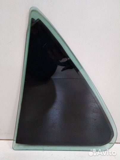 Стекло двери задней правой форточка Renault Laguna