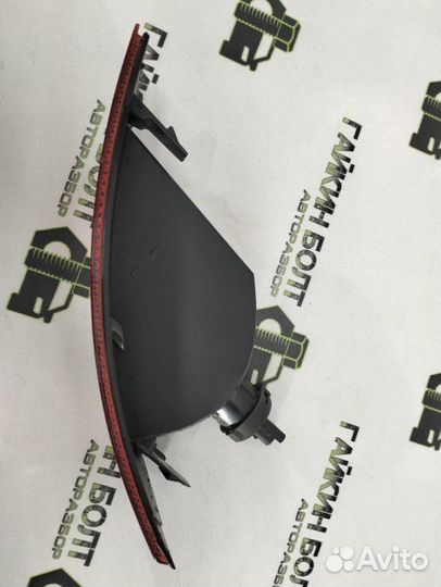 Фонарь противотуманный задний правый Ford Focus