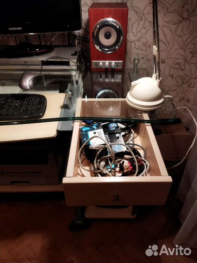 Компьютерный стол(Малайзия)