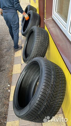 Pirelli Scorpion Winter 285/40 R22 и 325/35 R22 110